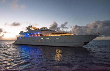 1999 Azimut 5 Stateroom VIP Edition