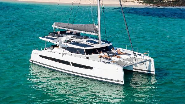 Fountaine Pajot Aura 51