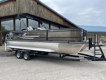 2025 SunCatcher Select 322F