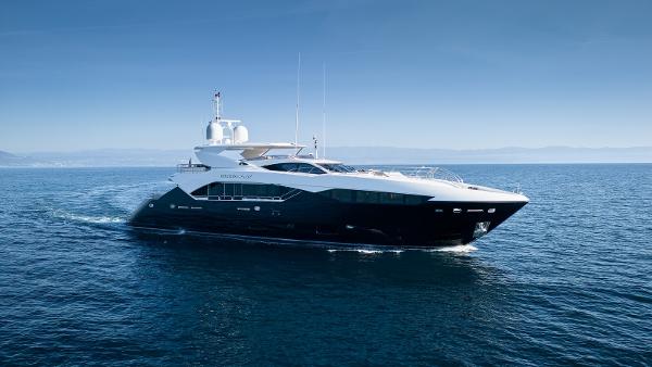 2015 Sunseeker 115 Sport Yacht
