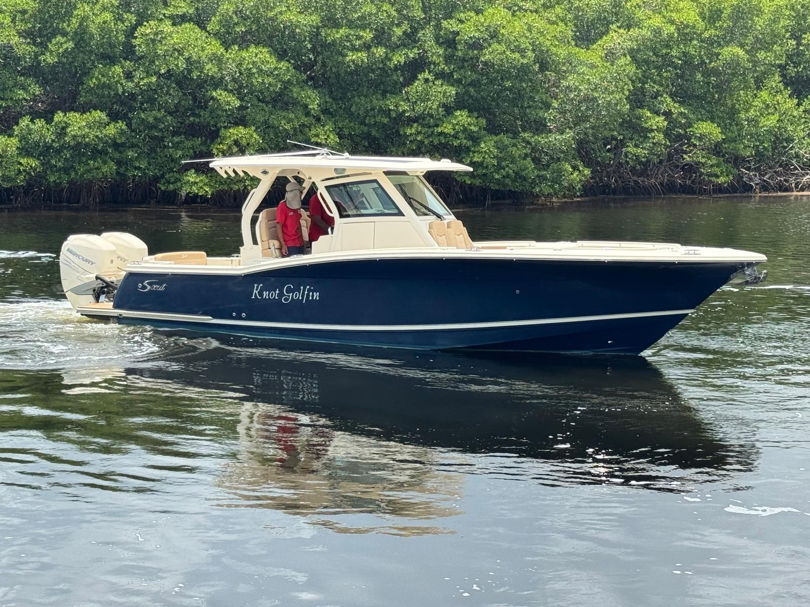 2020 Scout 330 LXF