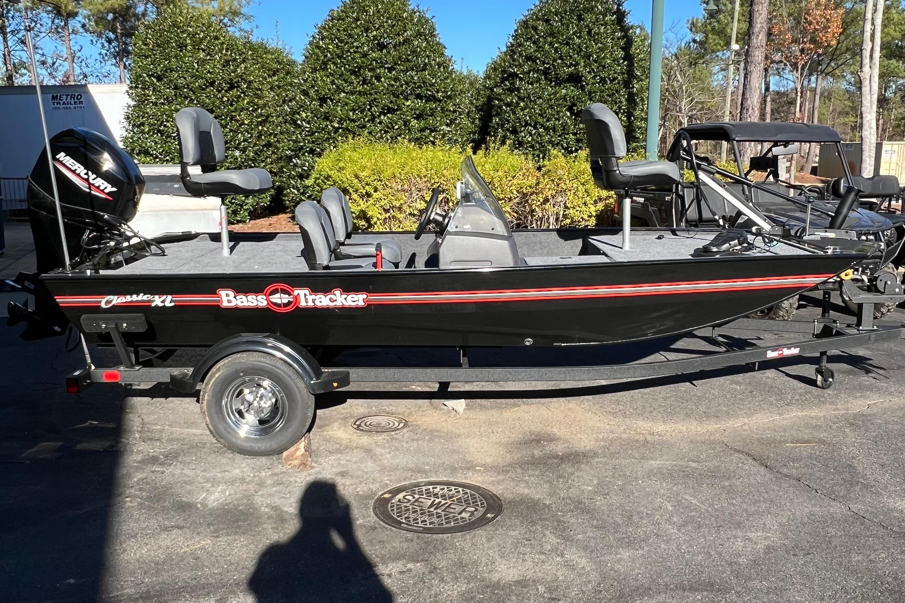 2026 Tracker Bass Tracker Classic XL