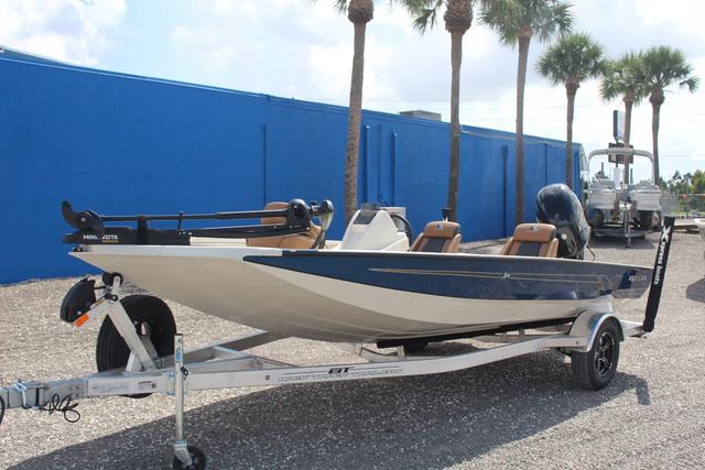 2025 Xpress Boats X19 PRO