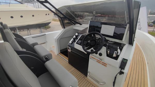 De Antonio Yachts D36