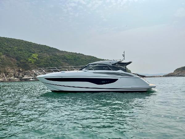 2023 Princess V40