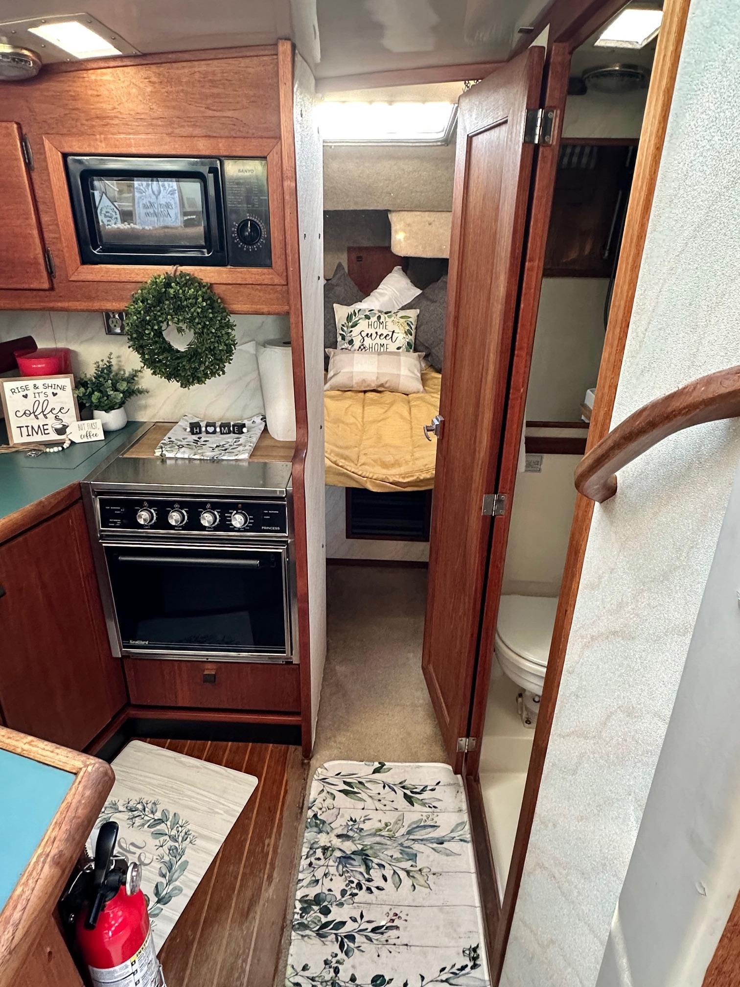 1989 Bayliner 3288 Motoryacht