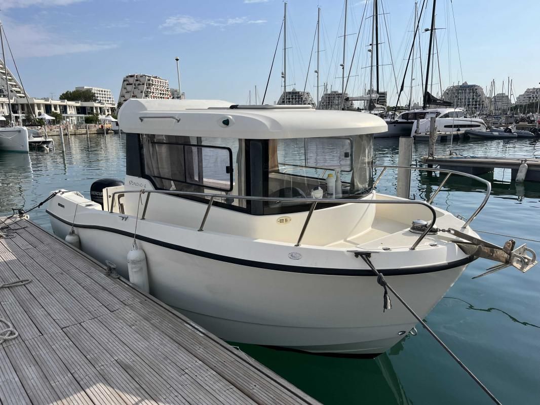 2013 Quicksilver 675 Pilothouse