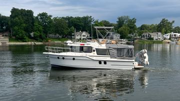 2024 Ranger Tugs R-29 Command Bridge LE