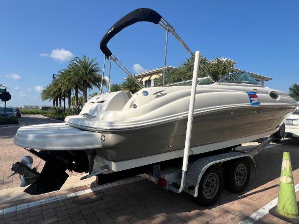 2006 Sea Ray 240 Sundeck