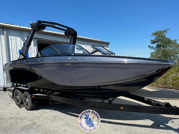 Centurion Vi22 2023 Centurion Vi22 boat on trailer at Lakeview Marine, Webster, MA.