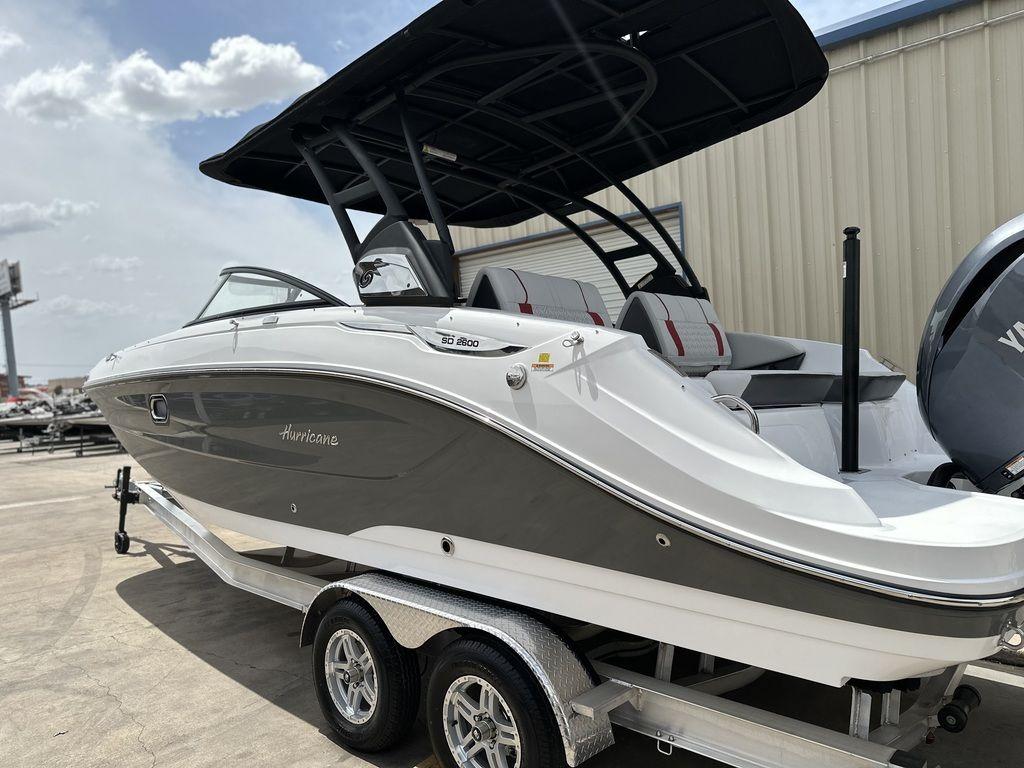 2024 Hurricane SunDeck 2600 OB