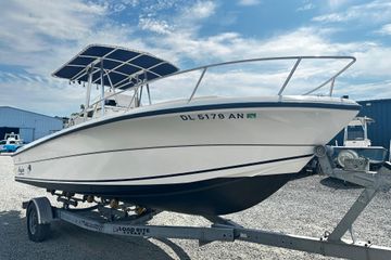 1998 Angler 22 Center Console