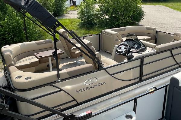 Veranda VR20RC 2024 Veranda VR20RC pontoon boat with luxurious seating and modern helm.