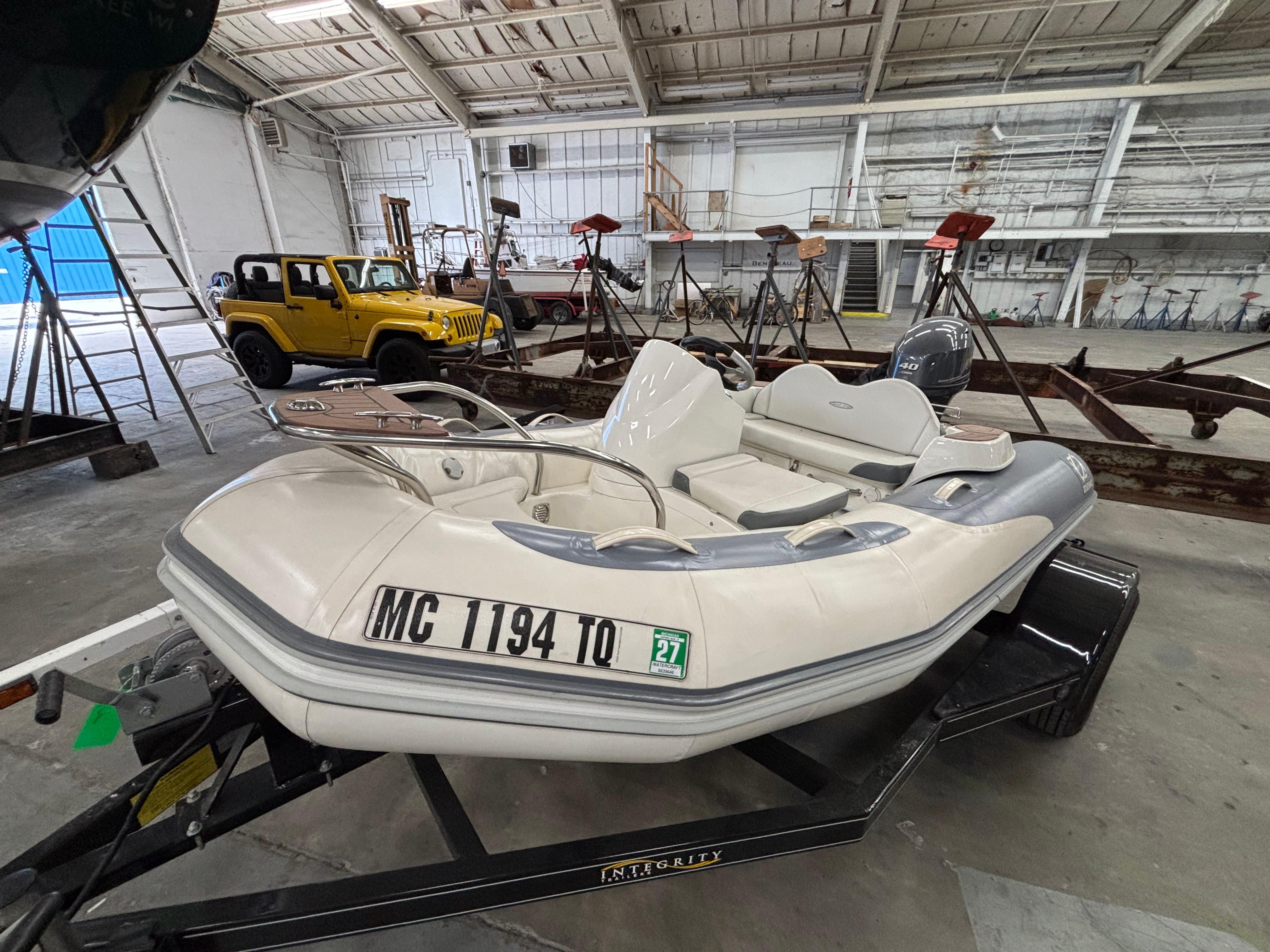 Zodiac Yacht Line 340