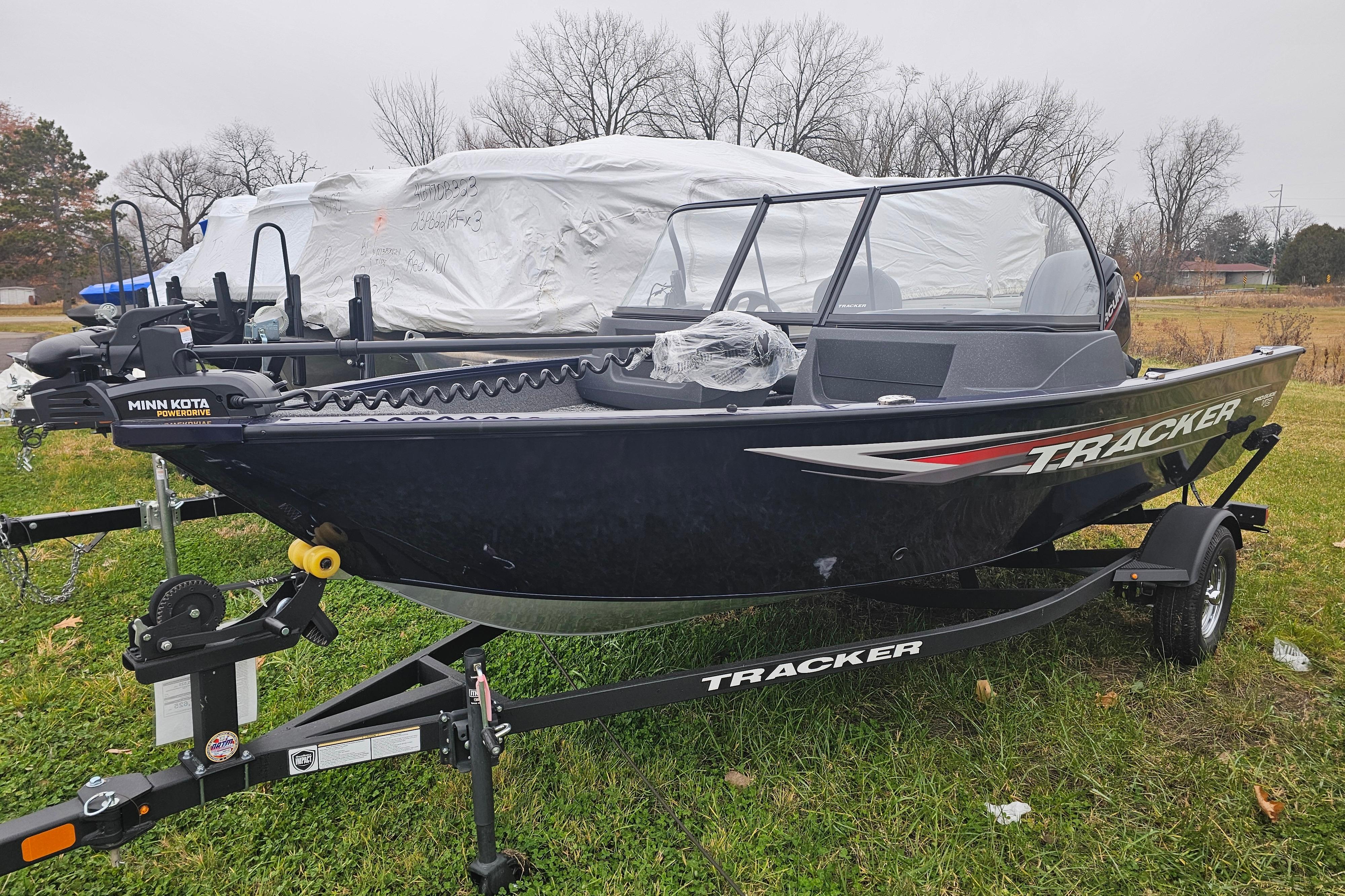 2025 Tracker Pro Guide V-16 WT
