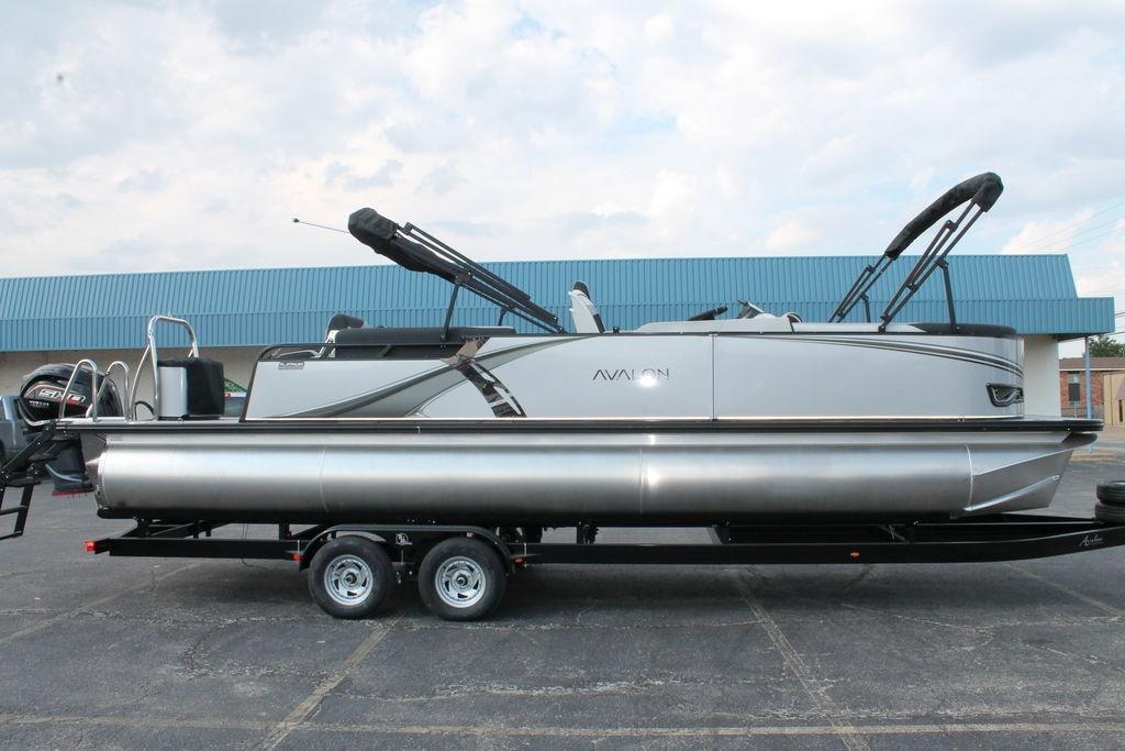 2026 Avalon LSZ QUAD LOUNGER SHIFT