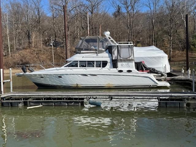 1995 Silverton Cockpit Motor Yacht