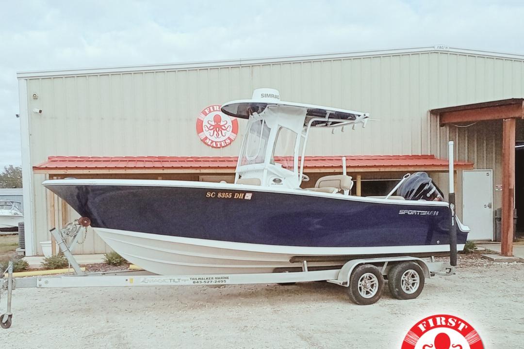2018 Sportsman Open 232 Center Console