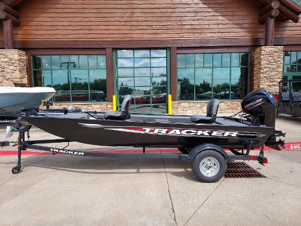 2025 Tracker Panfish 17