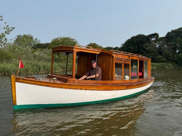 1906 Classic Motor Launch