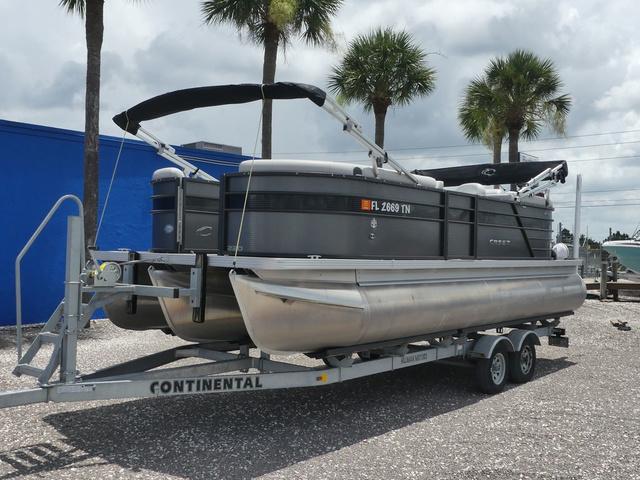 2022 Crest Classic DLX 220 SLSC CPT