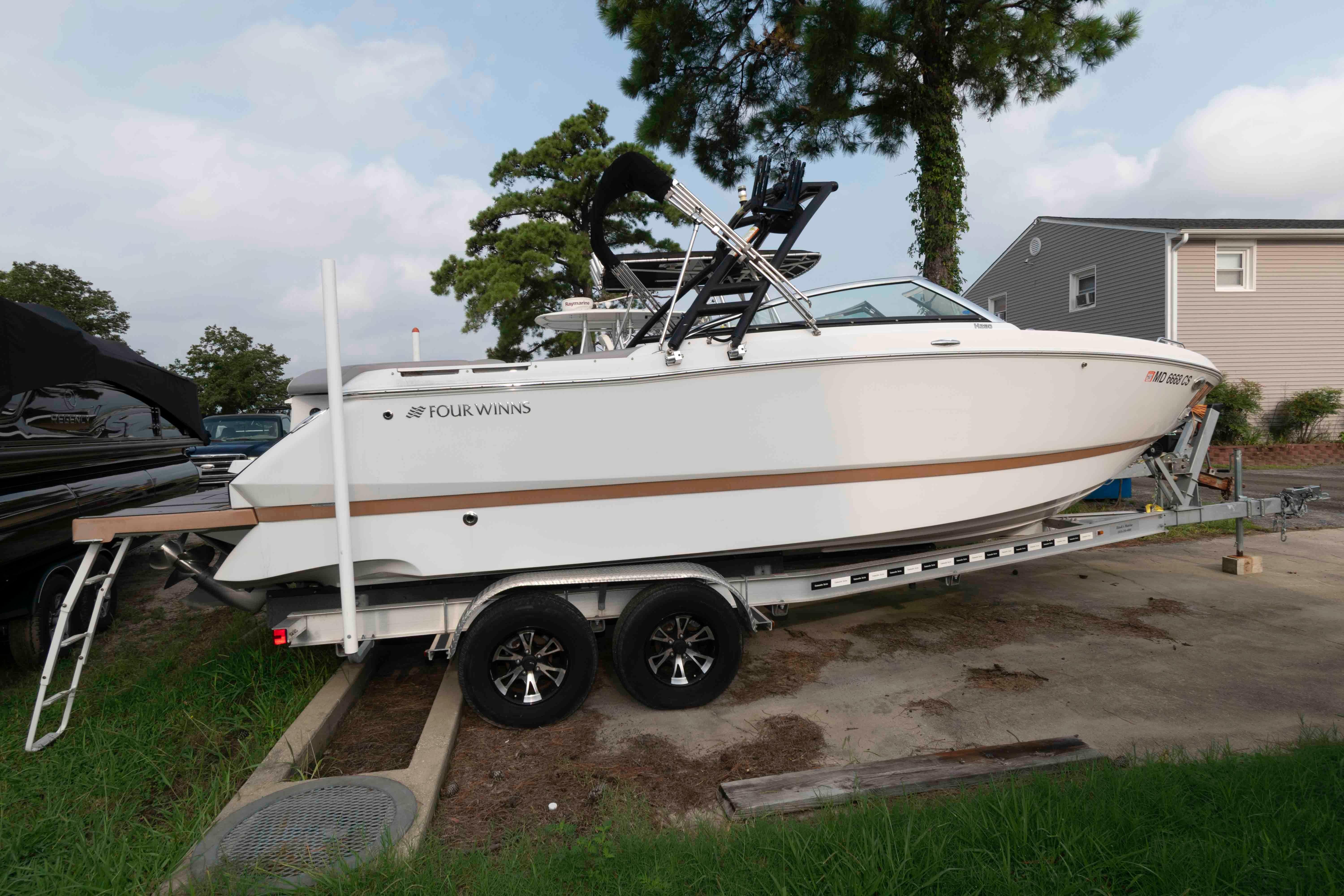 2017 Four Winns H260