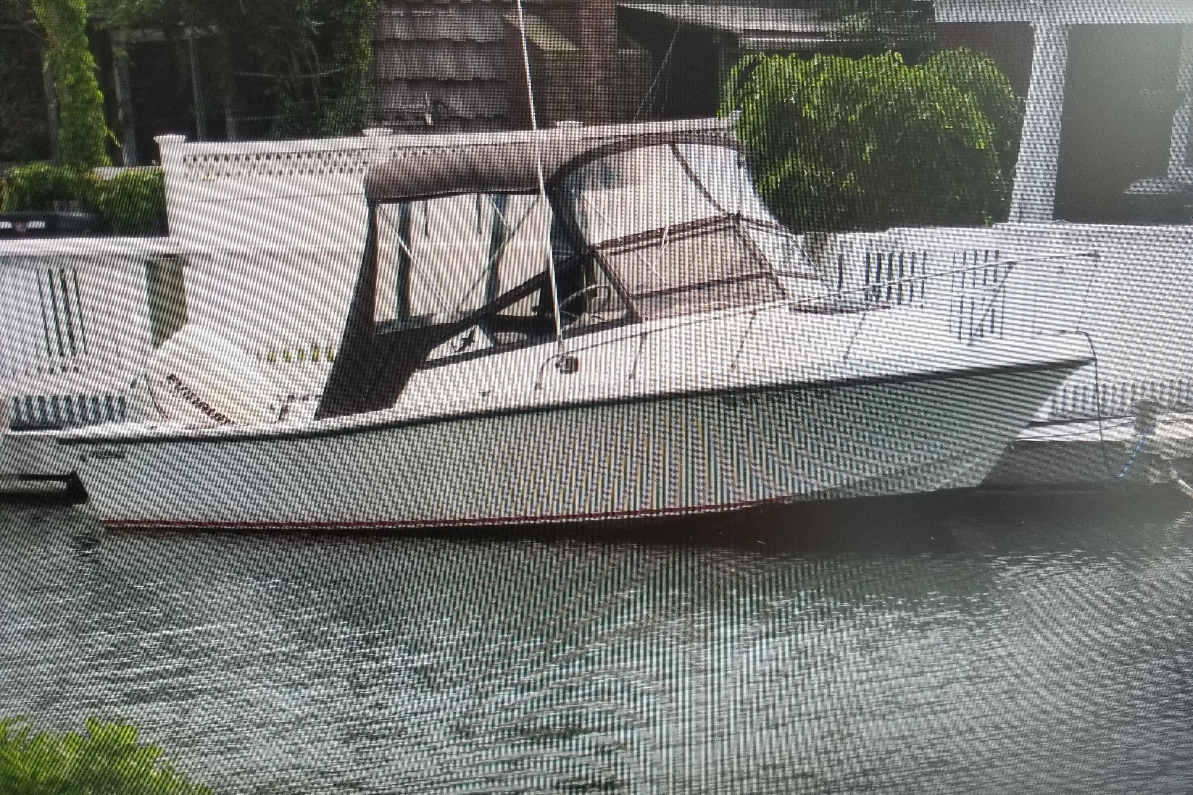 1982 Mako 228