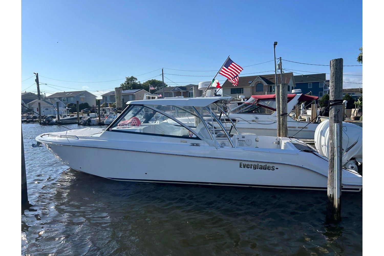 2019 Everglades 340DC