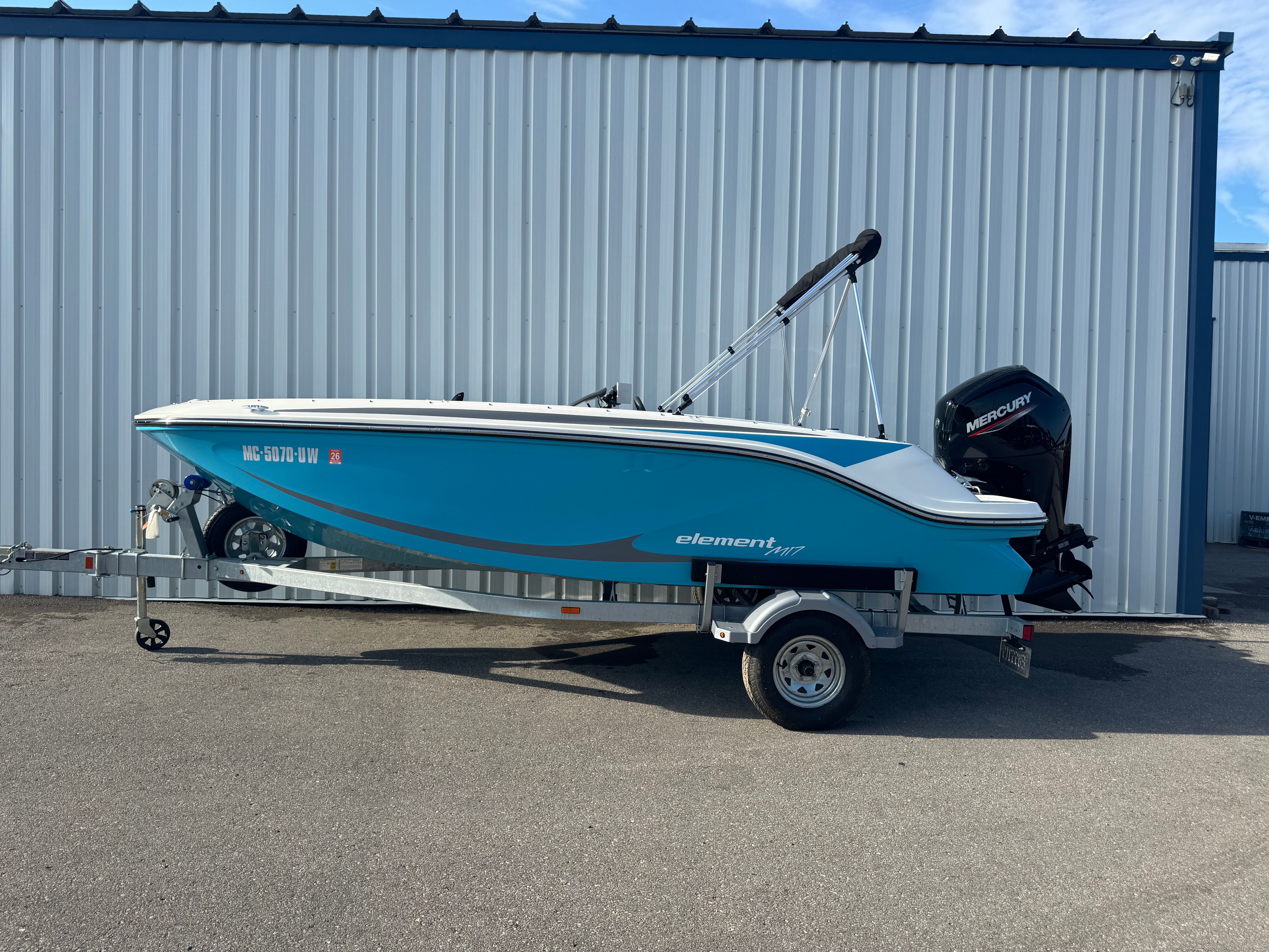 2022 Bayliner Element M17