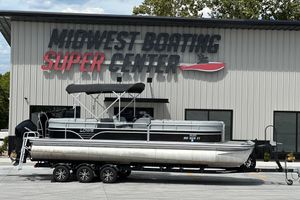 Lowe SS 270 Extended WT 2019 Lowe SS270 Extended Walk-Thru pontoon boat at Midwest Boating Super Center.