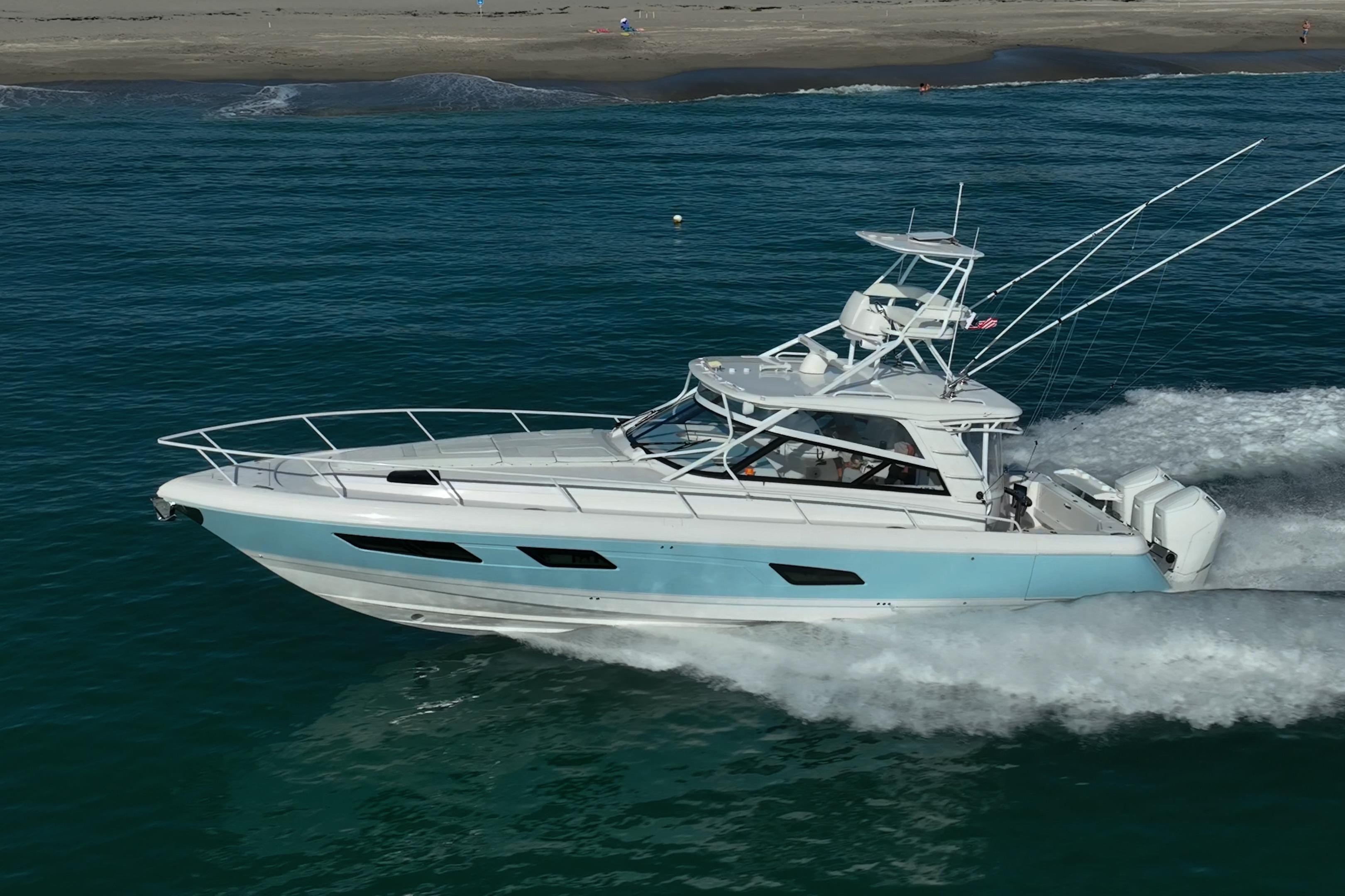 2023 Intrepid 477 Evolution