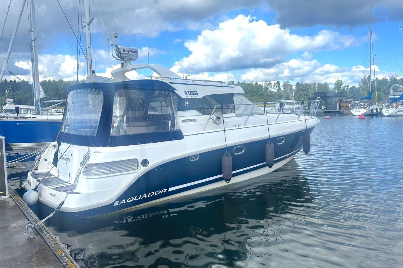 2010 Aquador 33 HT