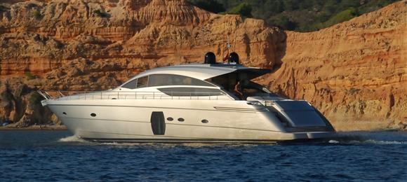 Pershing 64