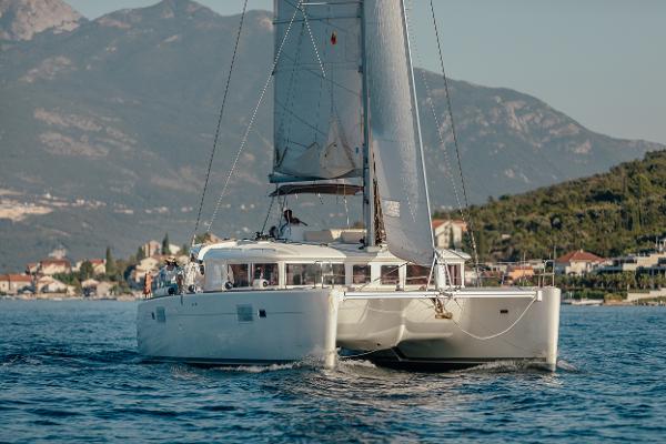 Lagoon 450
