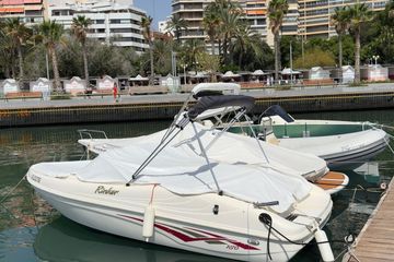 2000 Rinker 180 Bowrider