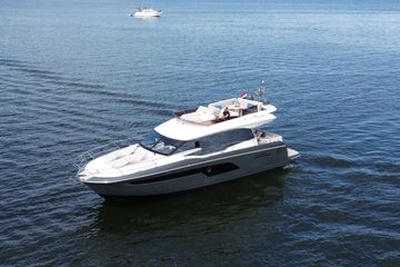 2021 Prestige 520