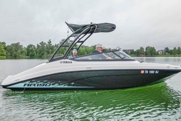 2023 Yamaha Boats AR190