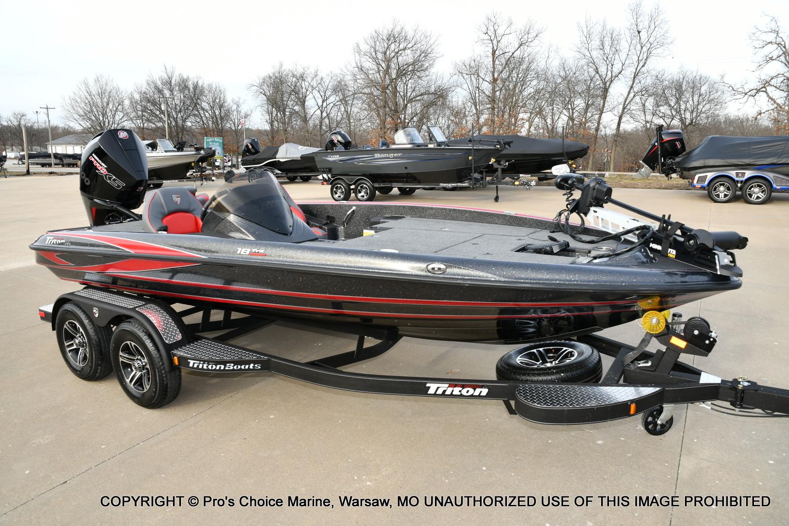 Triton 18 TrX w/200HP Pro-XS