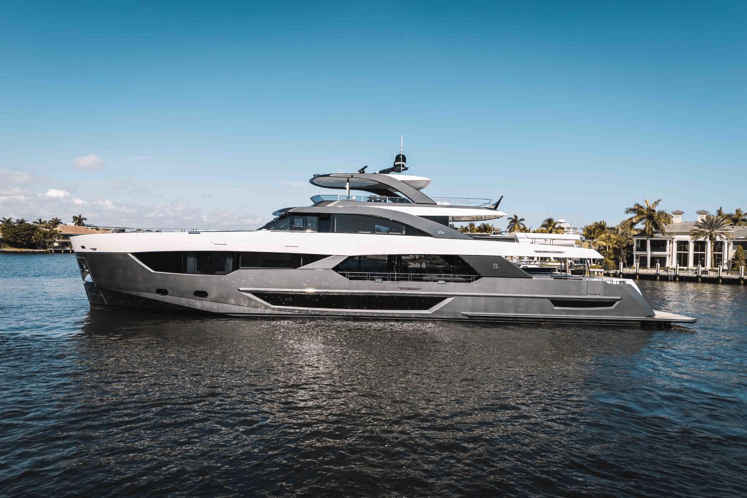2025 Ocean Alexander 35R