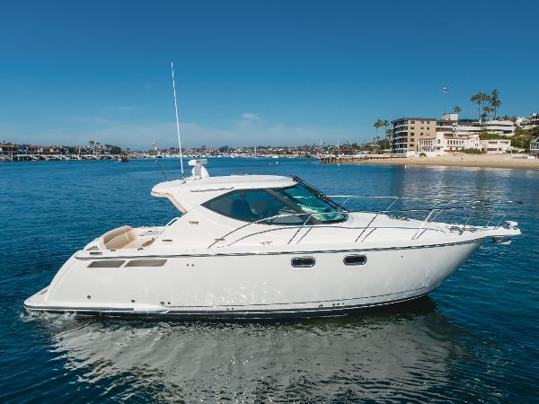 2013 Tiara Yachts 3500 Sovran