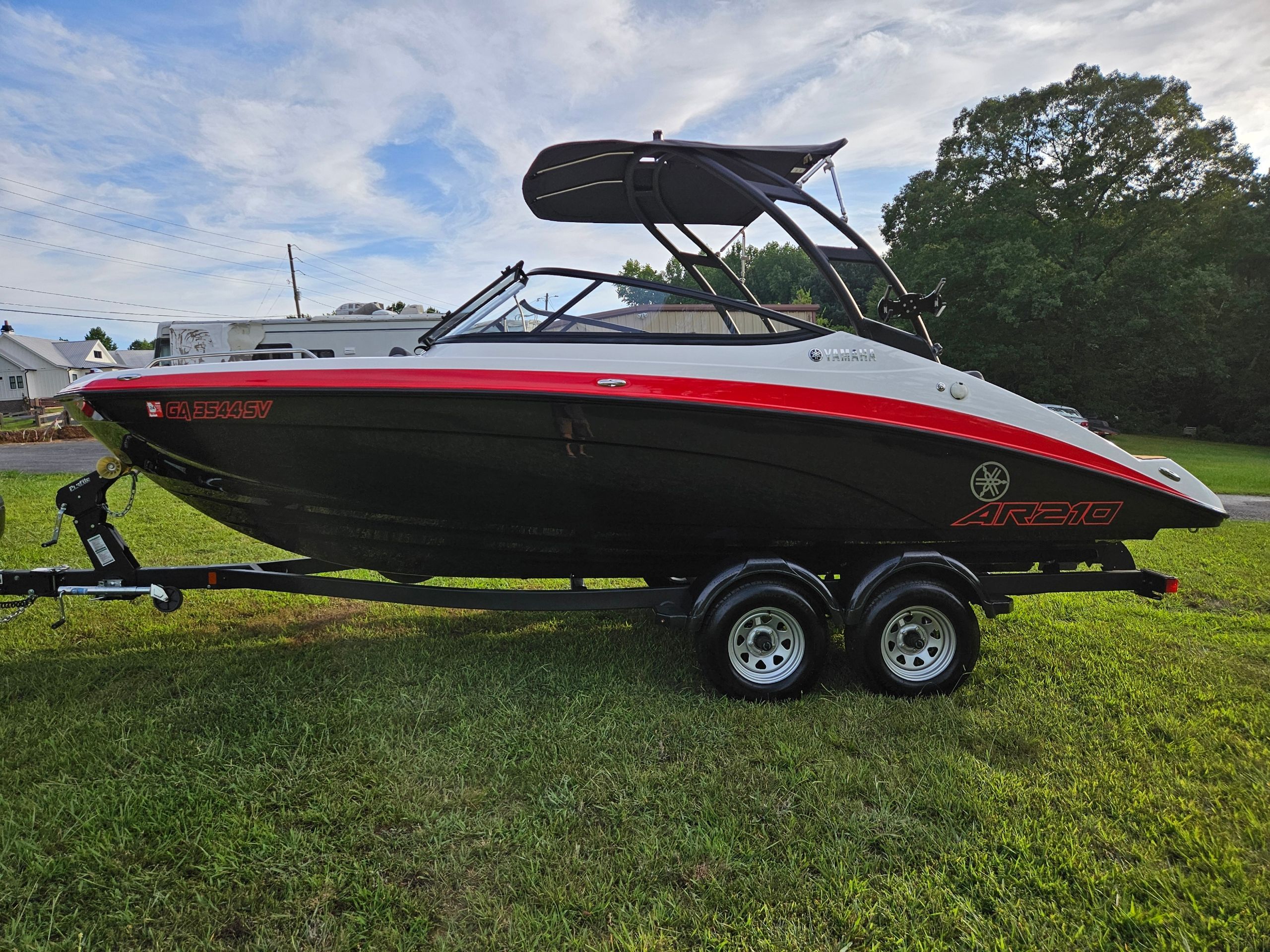 2021 Yamaha Boats AR210