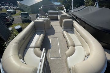 2010 Harris Grand Mariner 240