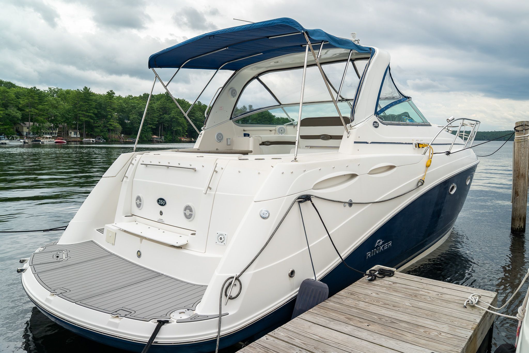 Rinker 350 Express Cruiser