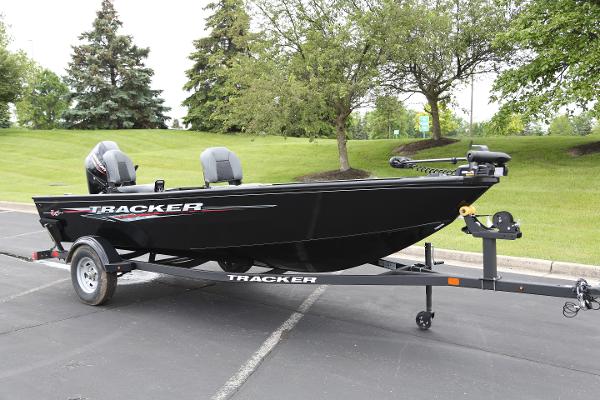 2025 Tracker Super Guide V-16 T