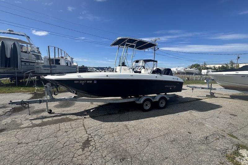 2018 Bayliner Element F21