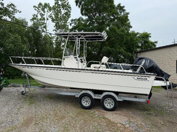 Boston Whaler 210 Montauk 2013 Boston Whaler 210 Montauk Port side view 