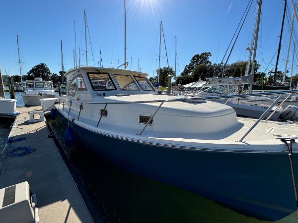 2004 Mainship Pilot 34 Rum Runner II Hardtop