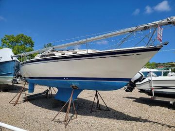 1986 O'Day 28 Updated