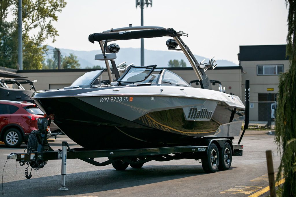 Malibu Wakesetter 25 LSV
