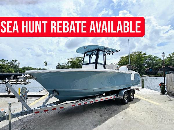 Sea Hunt Ultra 255 SE 2025 Sea Hunt Ultra 255 SE boat on trailer, rebate available.